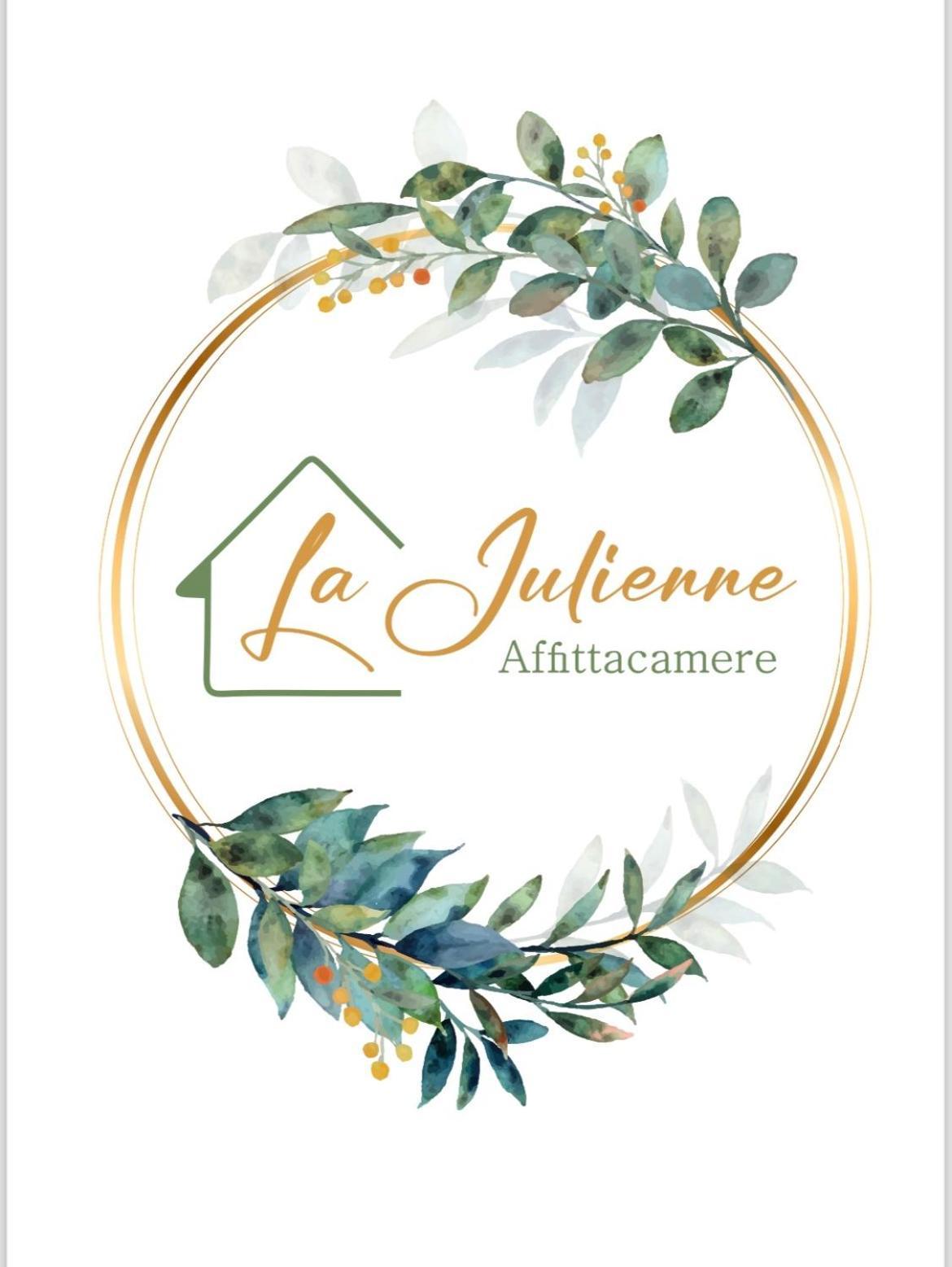 La Julienne Ac Наполи Екстериор снимка
